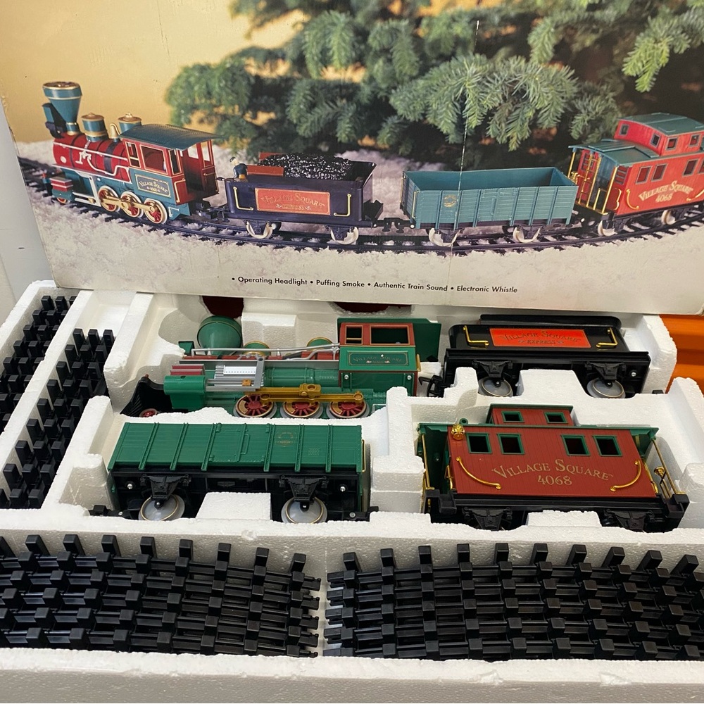 Vintage Village Square, Christmas Train Set - Picture 2 of 2